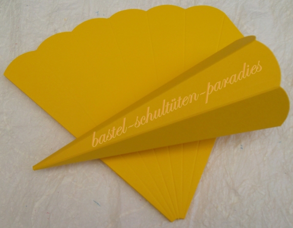 Schultütenrohling 23cm gelb